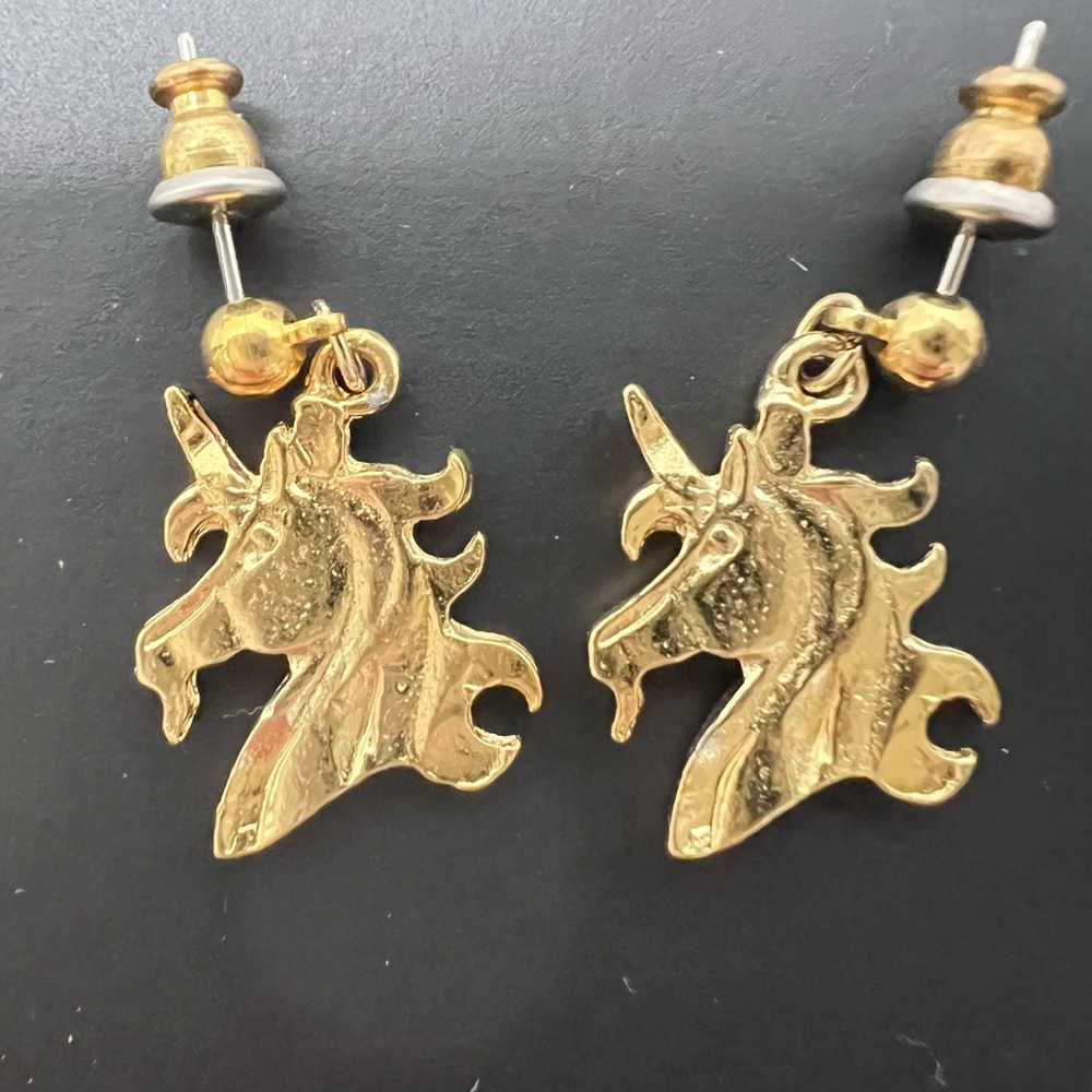 EUC goldstone Unicorn 🦄 pierced earrings. No box